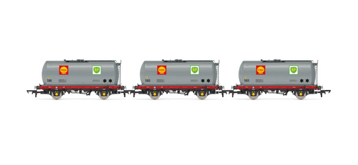 Hornby R60260 Shell-Mex, TTA Tank Wagon Triple Pack - Era 8