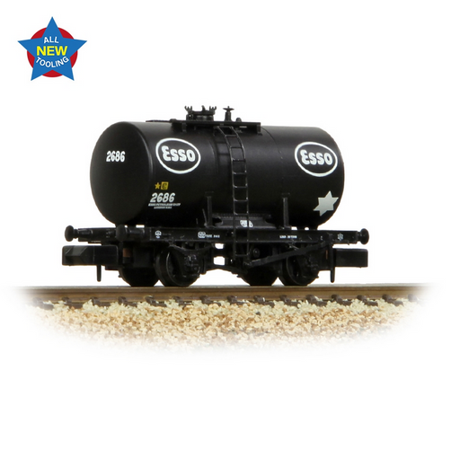 Graham Farish 378-005A 20 ton anchor mounted tank wagon 'Esso" black