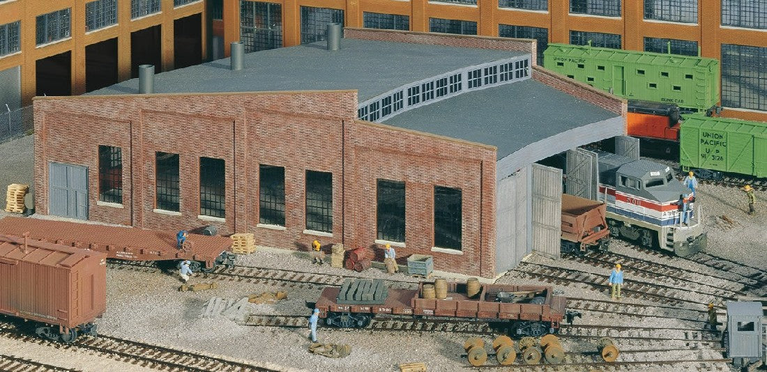 WALTHERS 933-3041 Three-Stall Roundhouse - 35.6 x 36.2 x 11.9cm